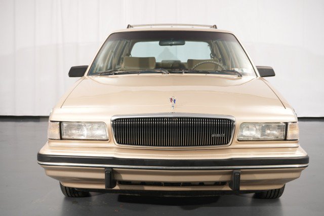 Used 1994 Buick Century Special FWD image 5