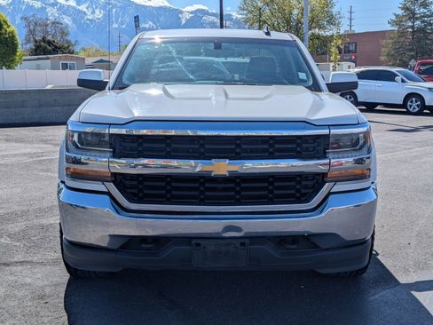 Used 2018 Chevrolet Silverado 1500 LT AWD/4WD image 11