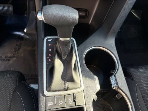 Used 2022 Kia Sportage LX AWD/4WD image 23