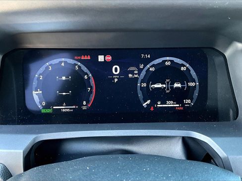 Used 2024 Toyota Tacoma TRD Off-Road image 12