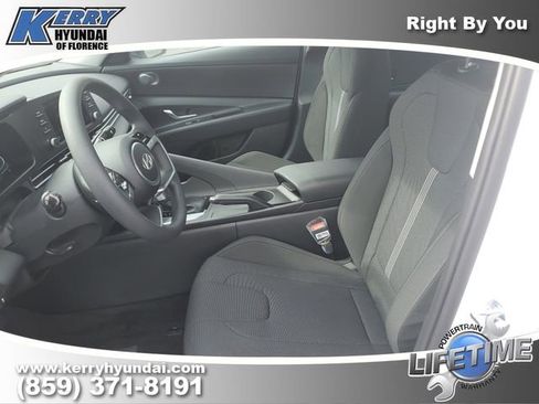 New 2026 Hyundai Elantra SE image 16