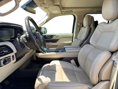 Used 2019 Lincoln Navigator L Reserve AWD/4WD image 10