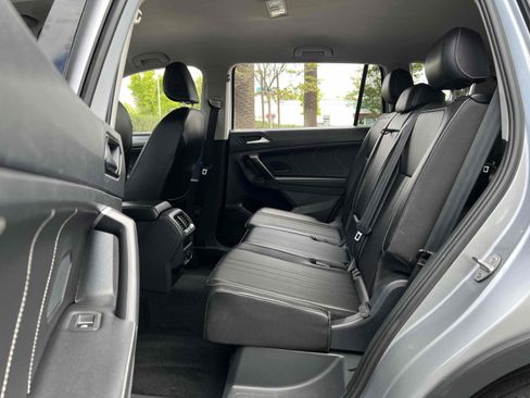 Used 2023 Volkswagen Tiguan SE FWD image 17