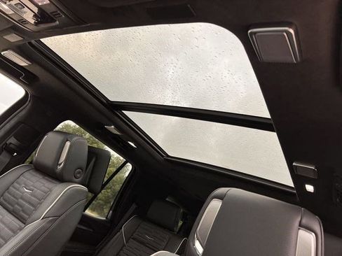 New 2026 Cadillac Escalade V AWD/4WD image 19