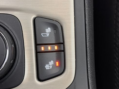 Used 2023 GMC Terrain Denali AWD/4WD image 30