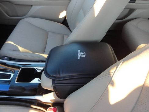 Used 2017 Honda Accord EX-L image 21