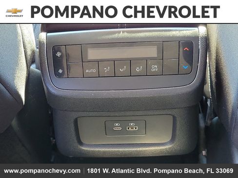 Used 2022 Nissan Pathfinder SV image 16