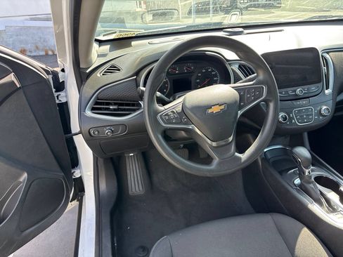 Used 2024 Chevrolet Malibu LT FWD image 6