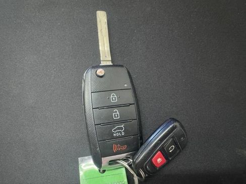Used 2014 Kia Sorento LX FWD image 35