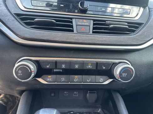 Used 2023 Nissan Altima 2.5 SV w/ SV Premium Package AWD/4WD image 20