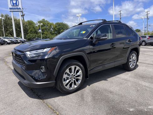 Used 2025 Toyota RAV4 XLE Premium w/ Weather Package FWD image 30