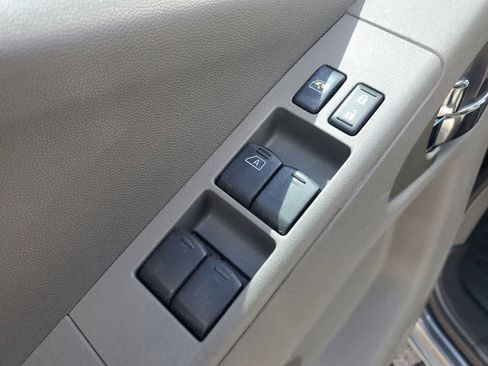 Used 2016 Nissan Frontier SV w/ SV Value Truck Package image 16