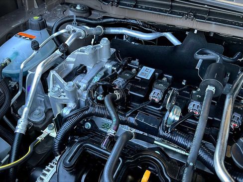 New 2026 Nissan Kicks SR image 17