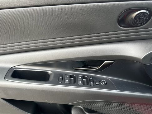 Certified 2025 Hyundai Elantra SEL w/ Cargo Package image 11