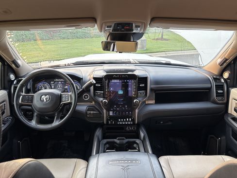 Used 2022 RAM 3500 Limited AWD/4WD image 20