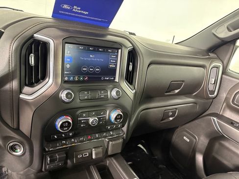 Used 2020 GMC Sierra 1500 AT4 w/ AT4 Premium Package AWD/4WD image 18