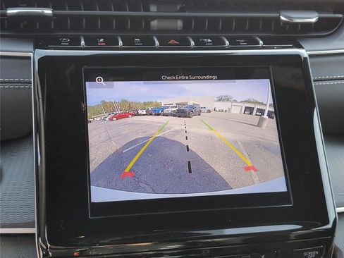 New 2025 Jeep Grand Cherokee Altitude image 23