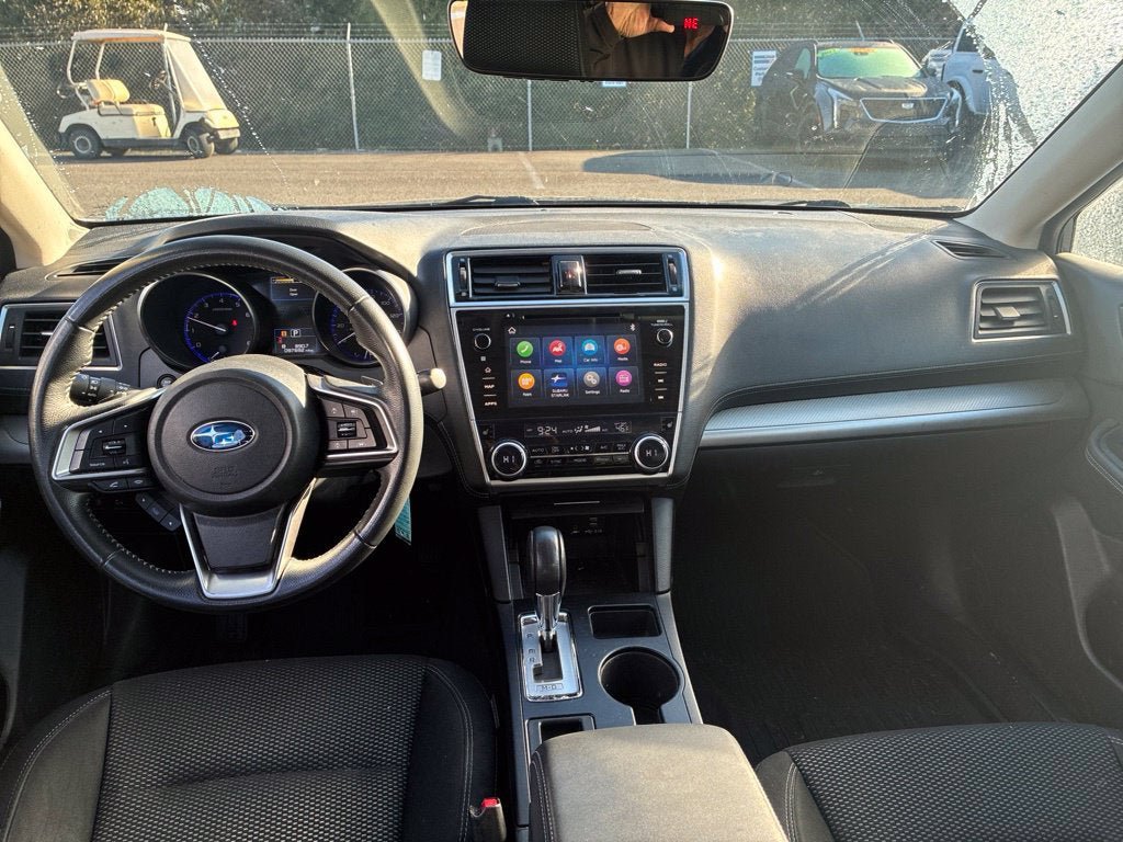 Used 2019 Subaru Outback 2.5i Premium w/ Popular Package #2 AWD/4WD image 3