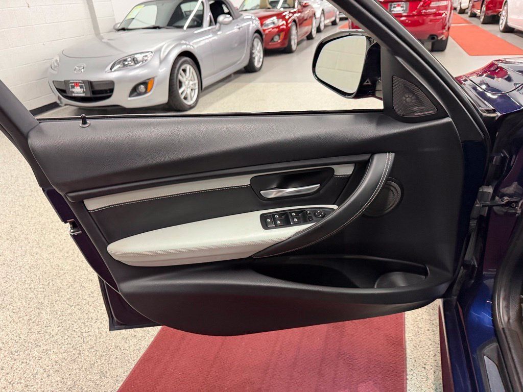 Used 2018 BMW M3 RWD image 17