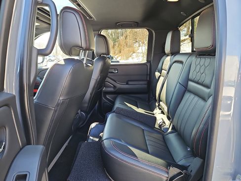 Certified 2023 Nissan Frontier PRO-4X w/ Pro-4X Premium Package image 10