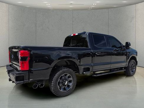 Used 2023 Ford F350 Lariat w/ Lariat Ultimate Package AWD/4WD image 3