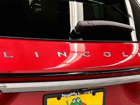 Used 2022 Lincoln Corsair AWD w/ Premium Package image 8