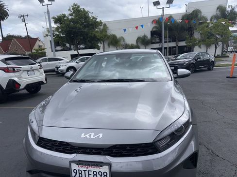 Used 2022 Kia Forte LXS w/ LXS Technology Package image 12