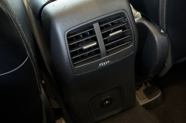 Used 2024 Ford Escape SE FWD image 14