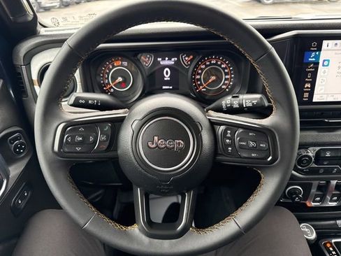 Certified 2025 Jeep Wrangler Sport AWD/4WD image 11