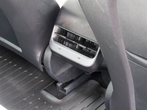 Used 2022 Tesla Model 3 Long Range image 28