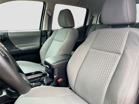Used 2022 Toyota Tacoma SR image 19