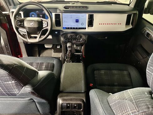 Used 2025 Ford Bronco Heritage Edition image 28