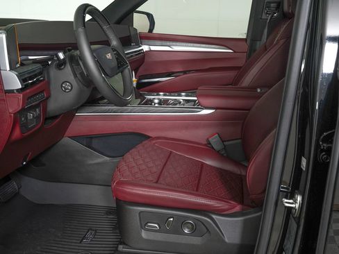 Used 2026 Cadillac Escalade Sport w/ Touring Package AWD/4WD image 15