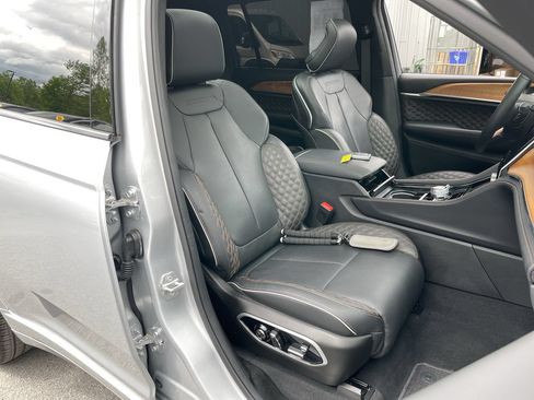 Used 2025 Jeep Grand Cherokee L Summit AWD/4WD image 26