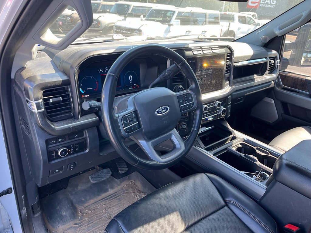 Used 2024 Ford F350 Lariat w/ Lariat Ultimate Package AWD/4WD image 11
