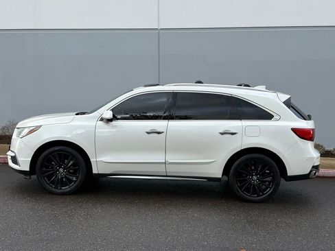 Used 2017 Acura MDX SH-AWD w/ Advance Package image 3
