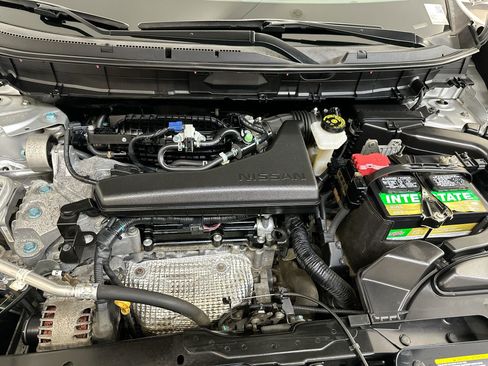 Used 2018 Nissan Rogue SV w/ Premium Package AWD/4WD image 35