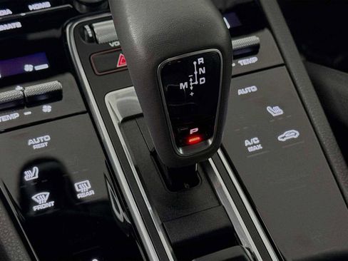 Used 2022 Porsche Cayenne S image 17