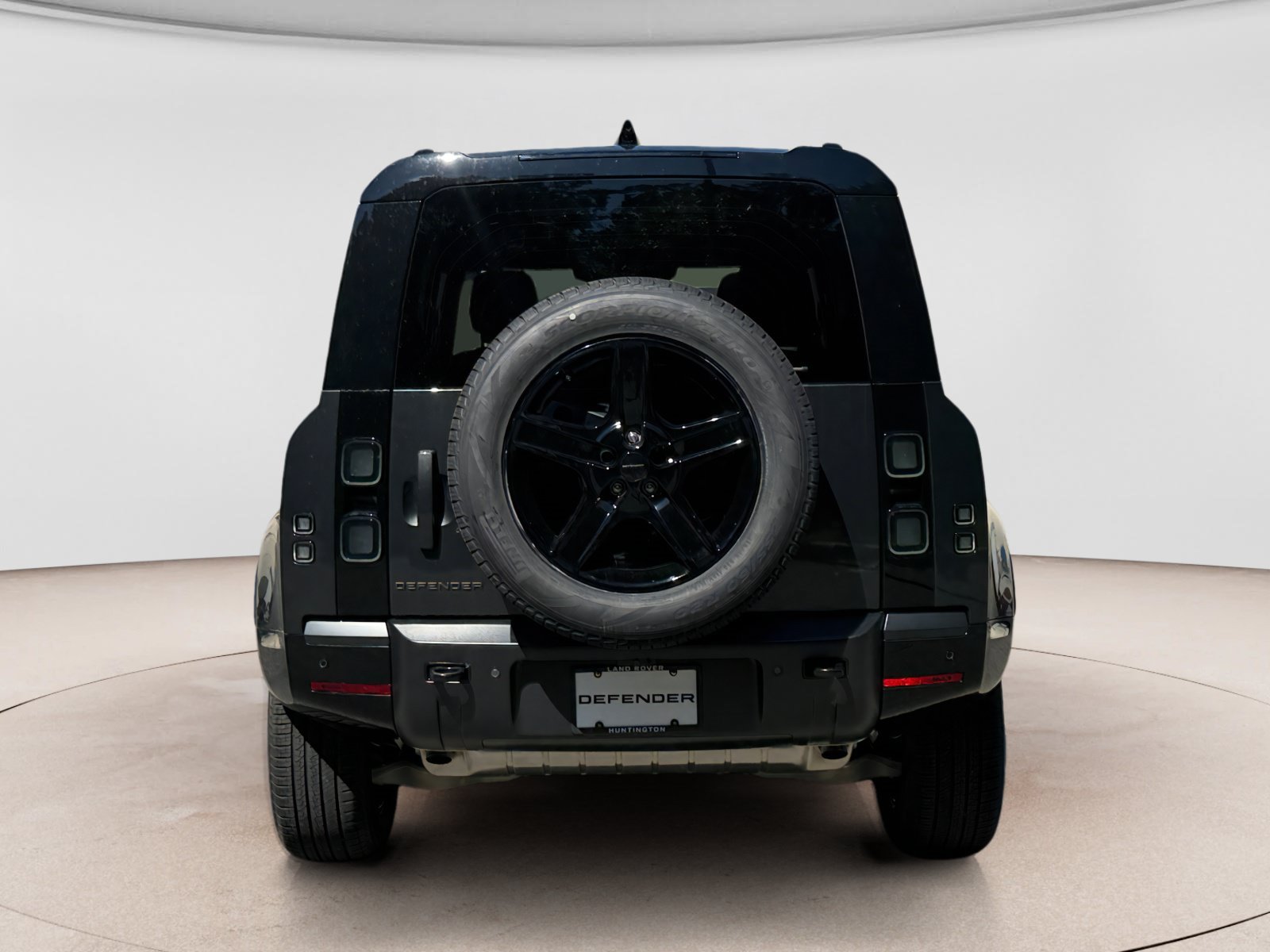 New 2026 Land Rover Defender 110 X-Dynamic SE AWD/4WD image 4
