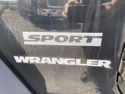 Used 2014 Jeep Wrangler Sport w/ Quick Order Package 23S AWD/4WD image 31