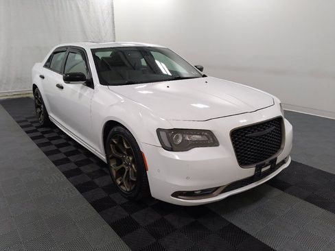 Used 2017 Chrysler 300 S w/ 300S Premium Group RWD image 13