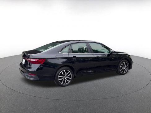 Used 2025 Volkswagen Jetta SE FWD image 14