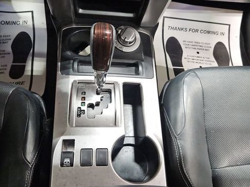 Used 2015 Toyota 4Runner Limited AWD/4WD image 31