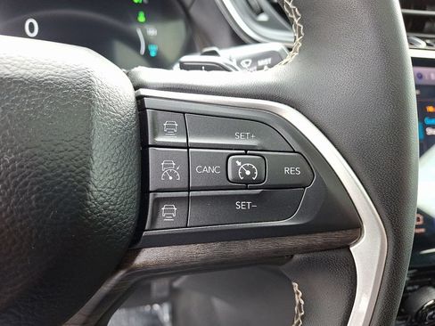 Certified 2024 Jeep Grand Cherokee Limited 4xe AWD/4WD image 24