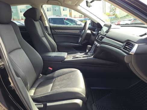 Used 2018 Honda Accord LX image 16