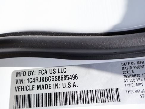 New 2025 Jeep Grand Cherokee L Limited w/ Black Appearance Package image 40