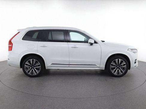 Certified 2023 Volvo XC90 T8 Plus AWD/4WD image 8