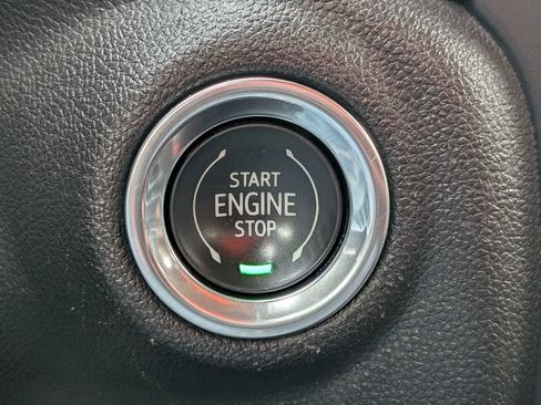 Used 2020 Chevrolet Silverado 1500 RST AWD/4WD image 28