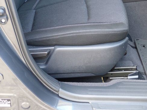 Used 2018 Subaru Outback 2.5i Premium AWD/4WD image 41