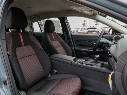 New 2026 Nissan Sentra SR w/ Floor Mat Package FWD image 19